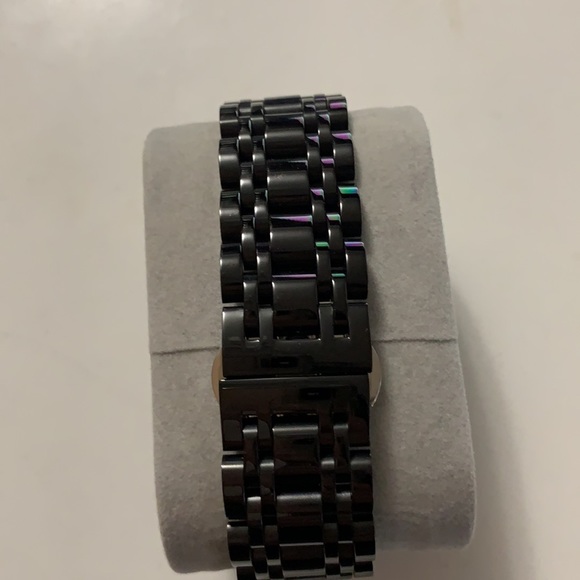 Carju Men’s Watch - Picture 3 of 7